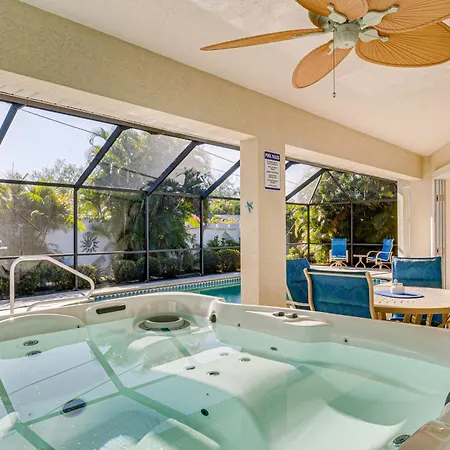 Beachy Port Charlotte Home With Hot Tub And Pool!